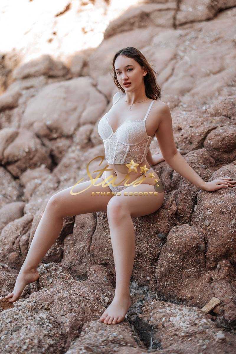 BELLA ESCORT IN GREECE 2