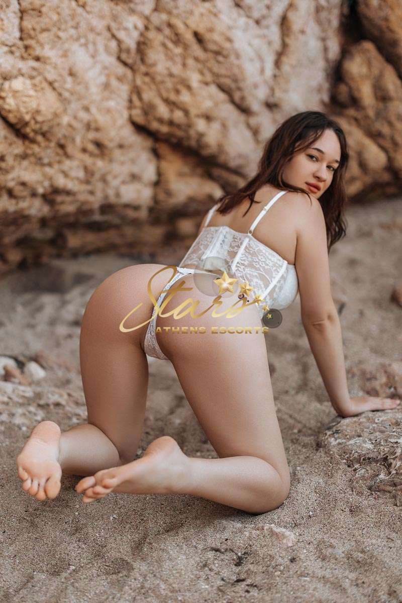 BELLA ESCORT IN GREECE 6