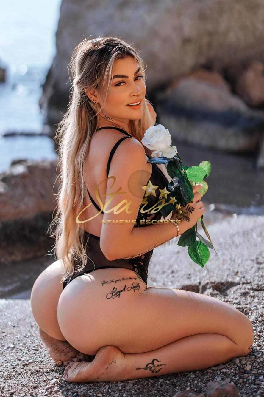 LUNA-ATHENS-ESCORT-STARS